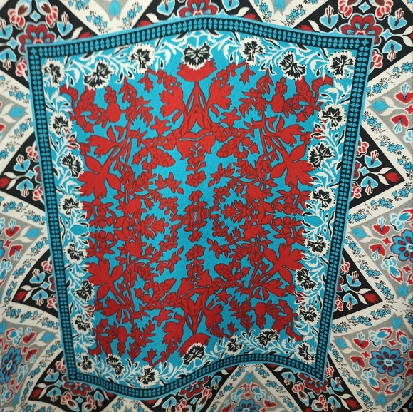 Violet & Claire Notched Neck Lightweight Tunic Size 2X - Picture 2 of 6